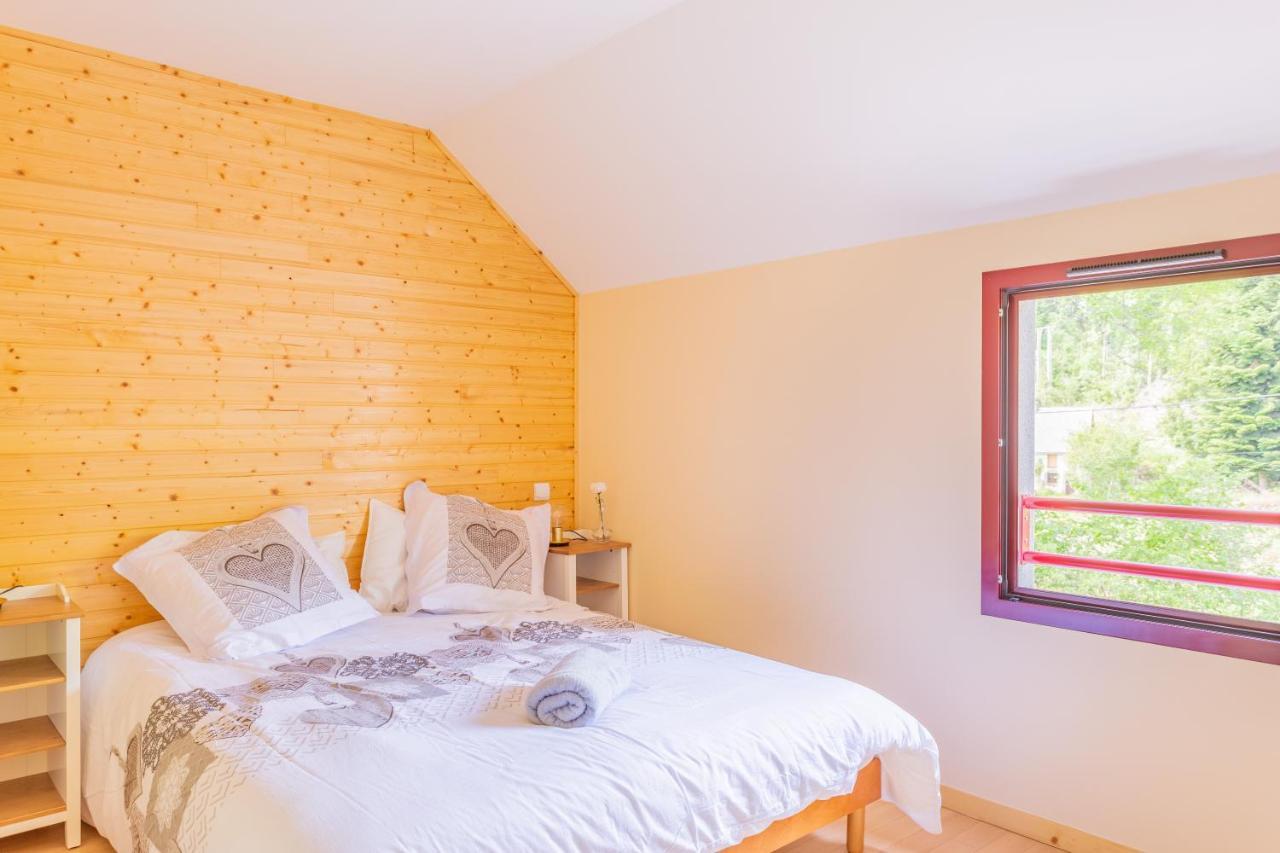 Le Pré devant nous Picherande Extérieur photo